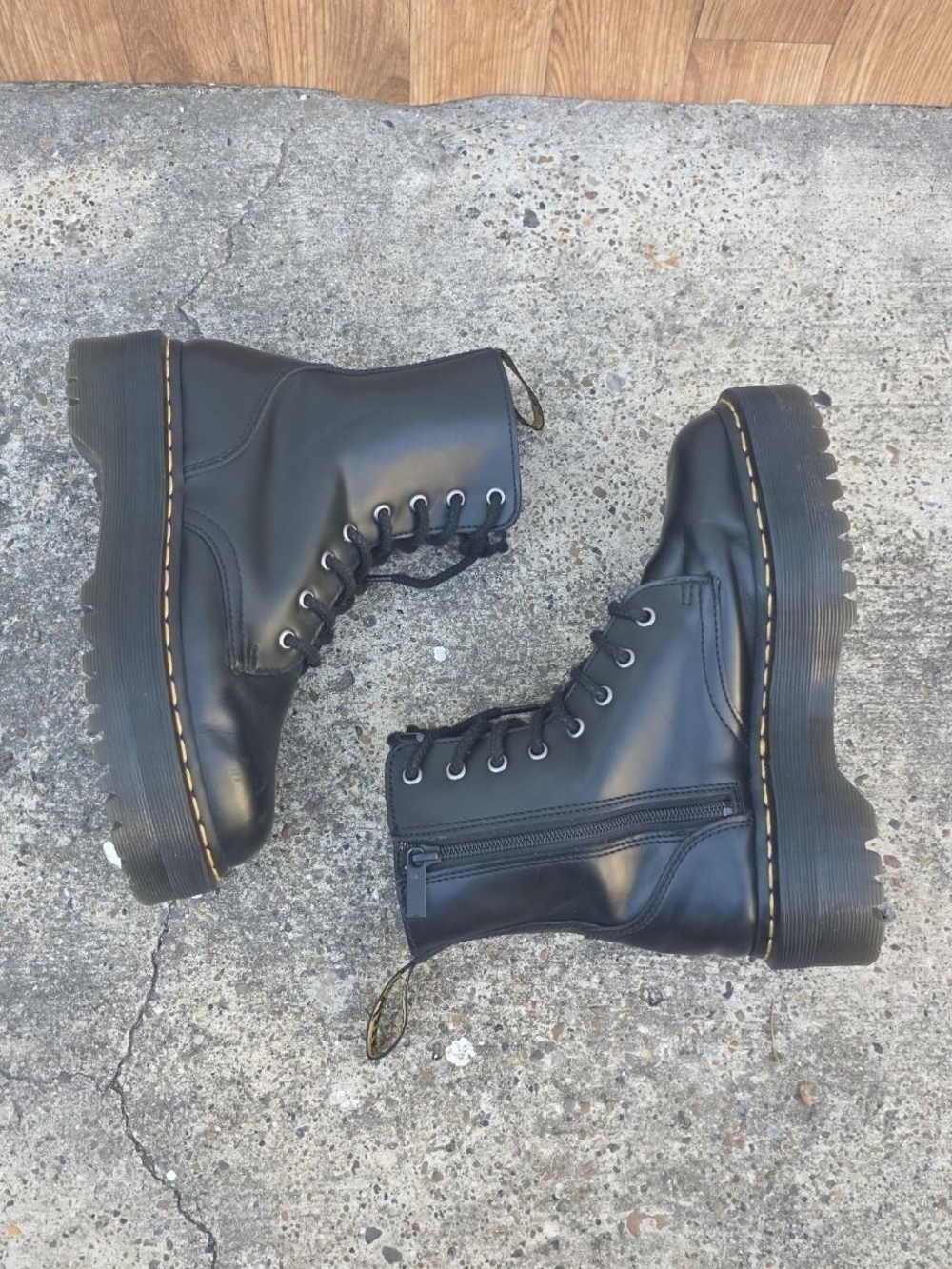 Dr Martens Jadon Boot Smooth Leather Platforms BlackSize: WOMENS 8 US, MENS US
